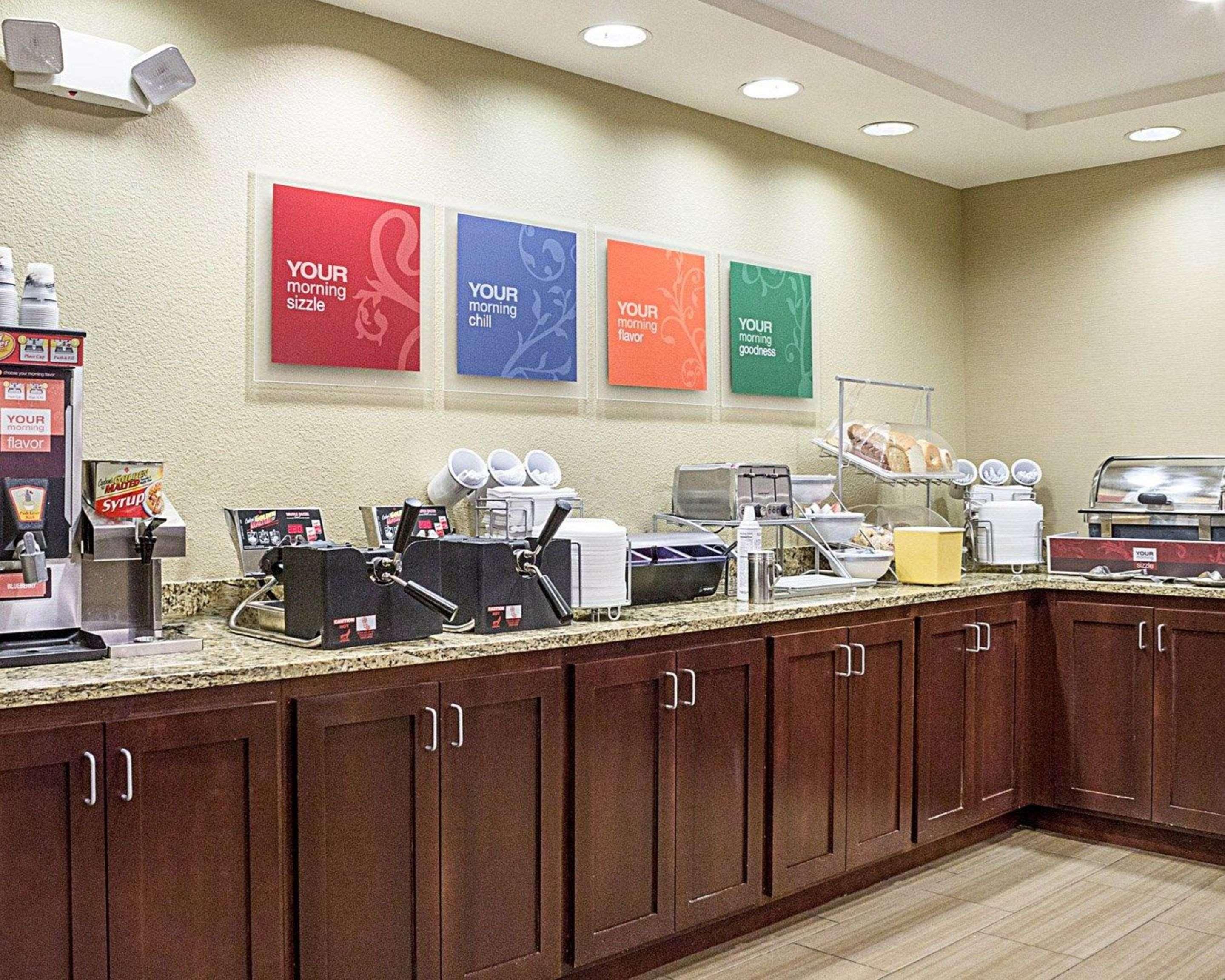 Comfort Suites Minot Luaran gambar