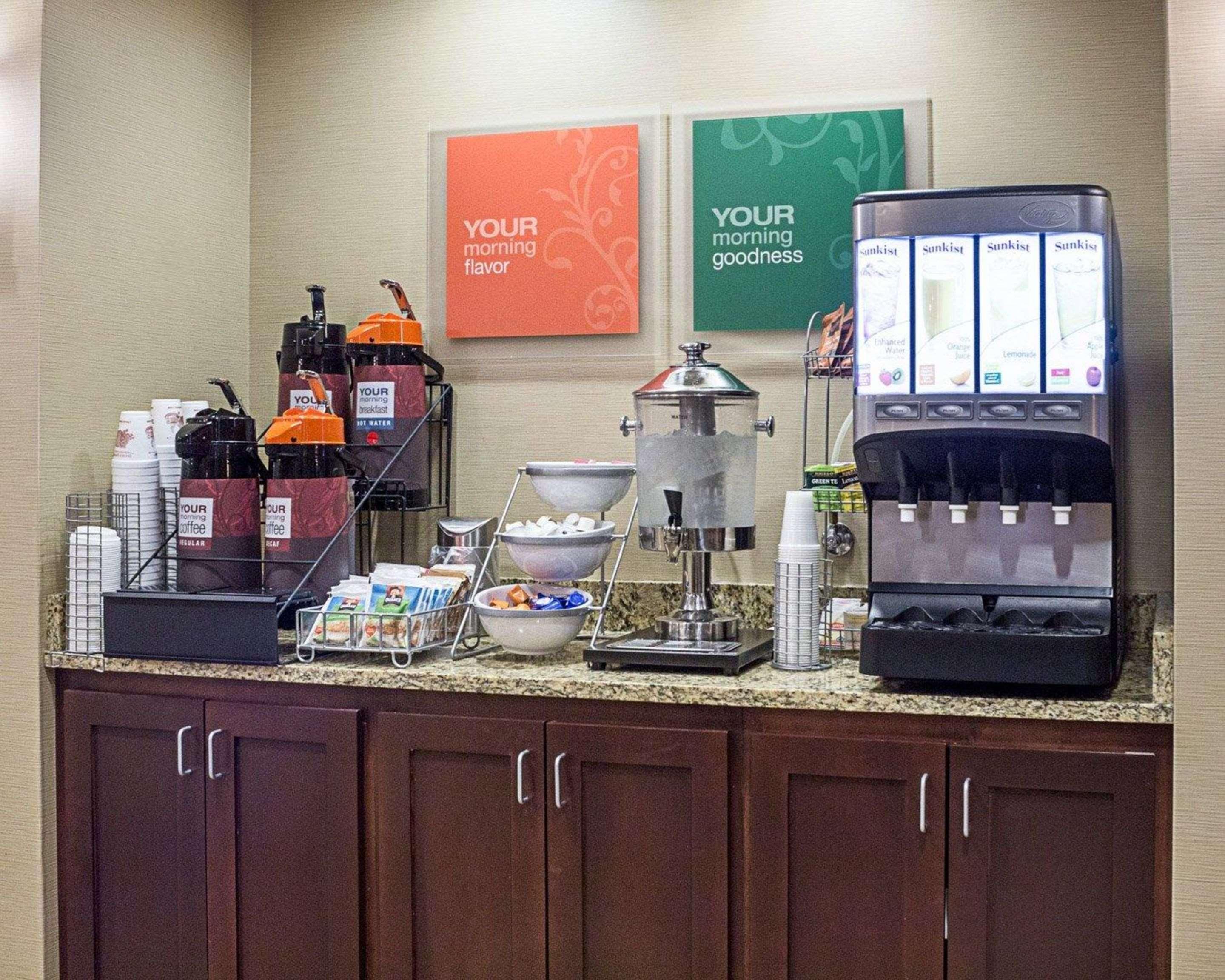 Comfort Suites Minot Luaran gambar