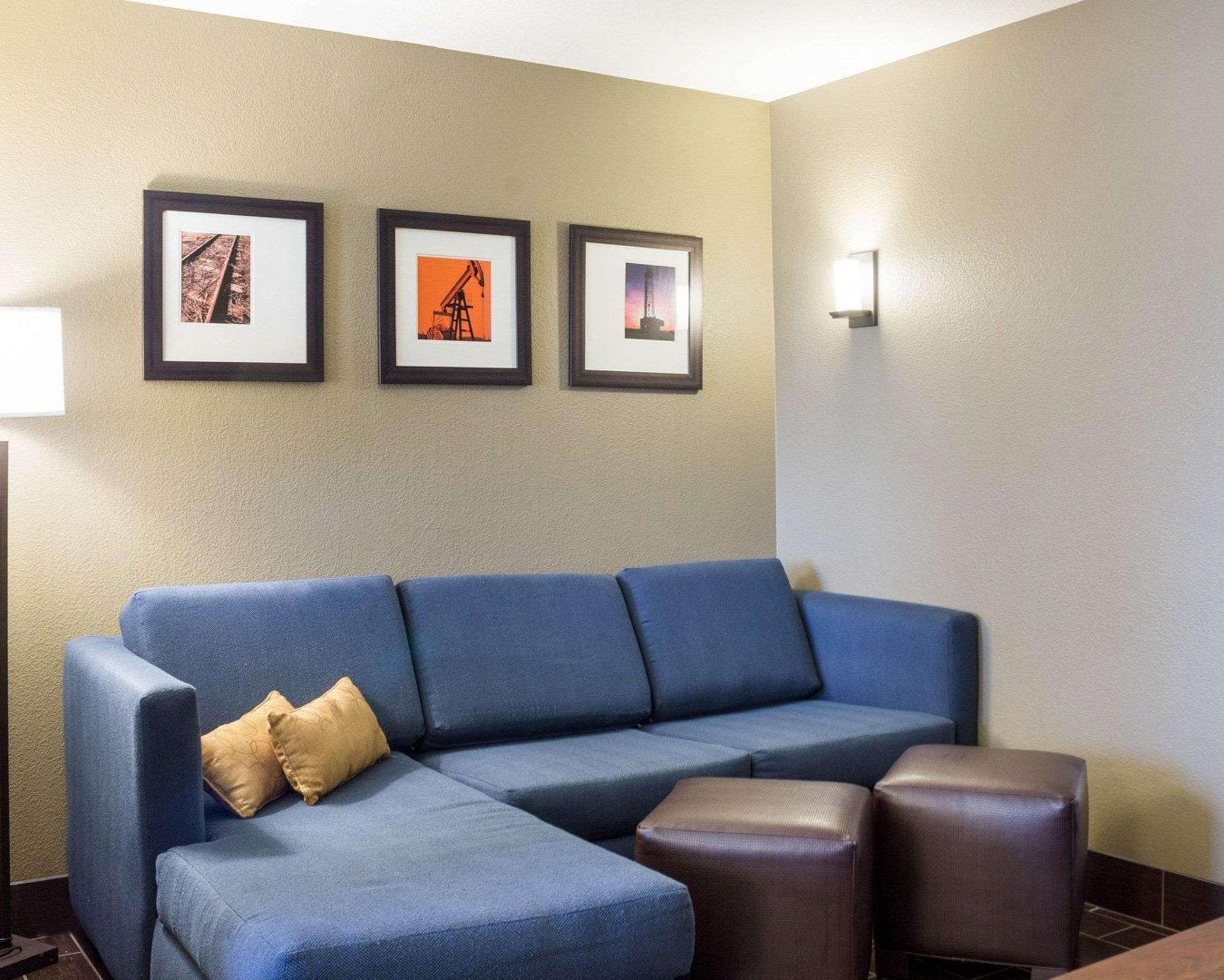 Comfort Suites Minot Luaran gambar