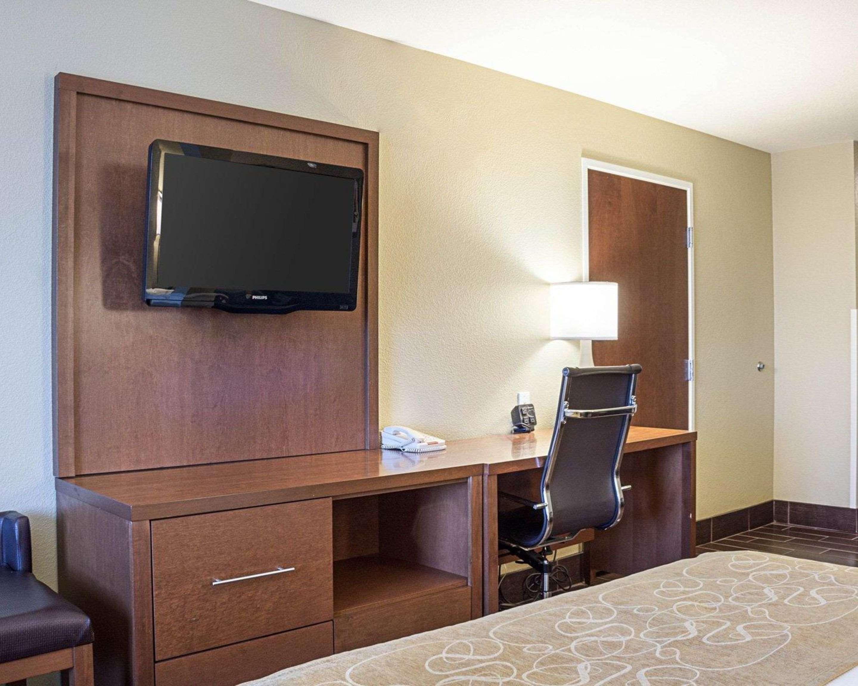 Comfort Suites Minot Luaran gambar