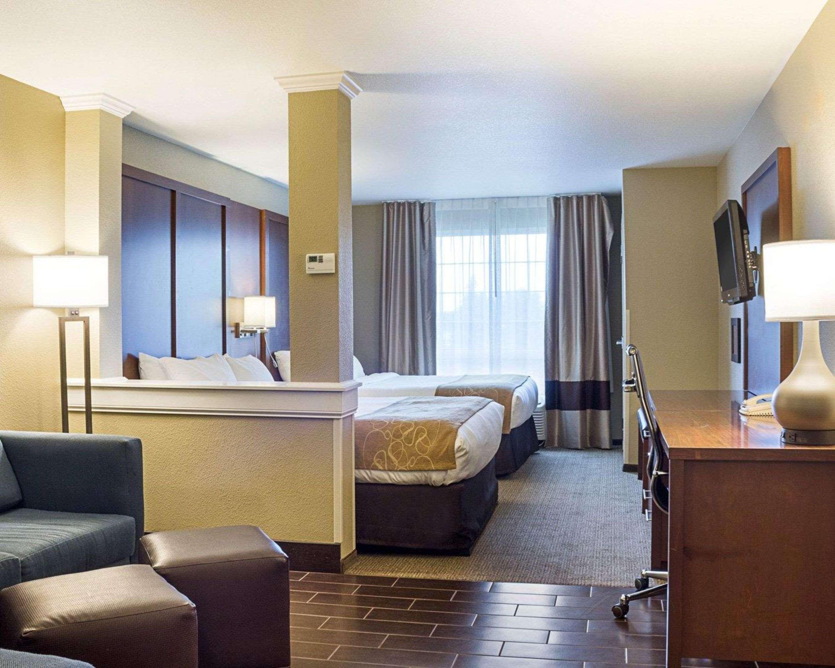 Comfort Suites Minot Luaran gambar