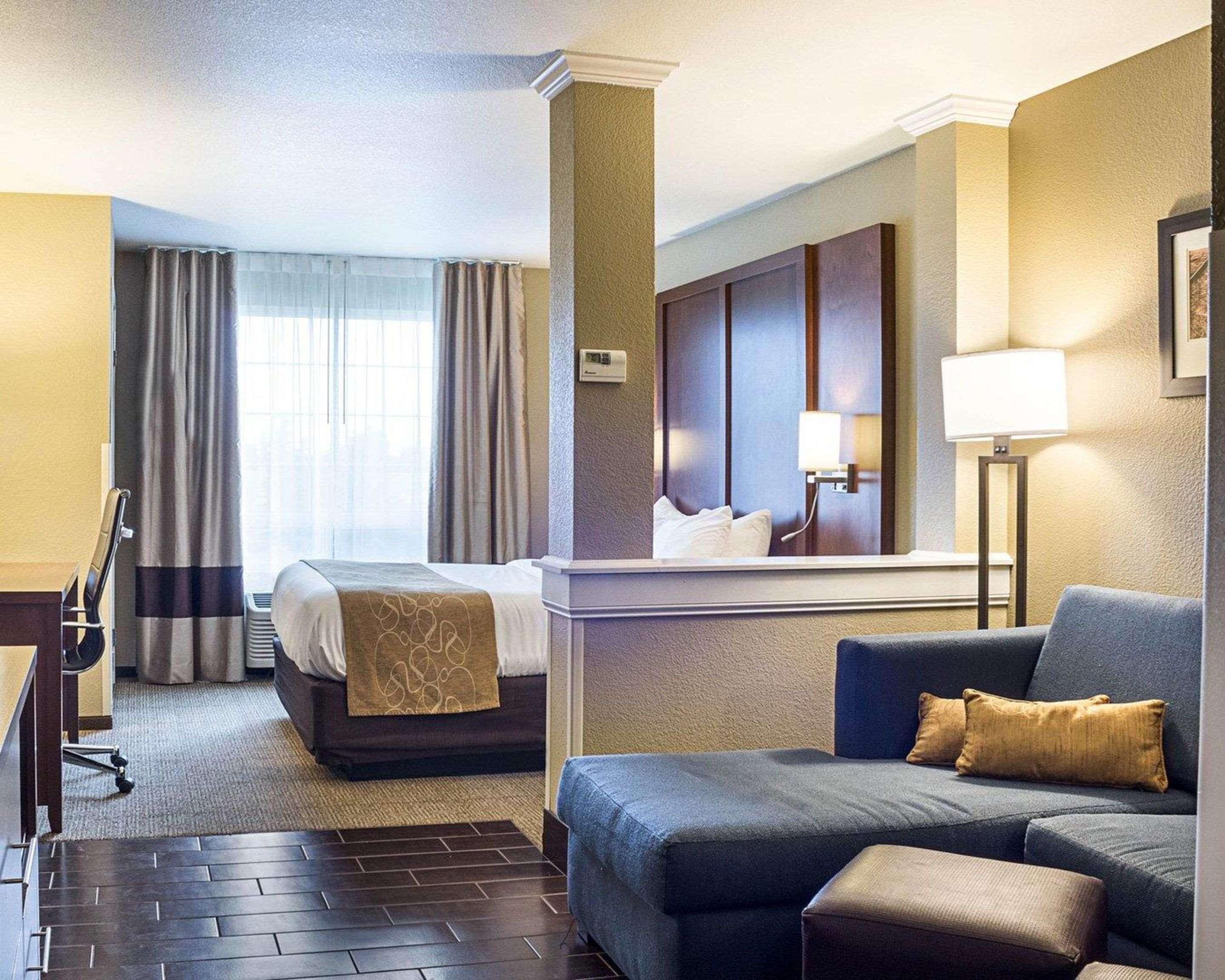 Comfort Suites Minot Luaran gambar