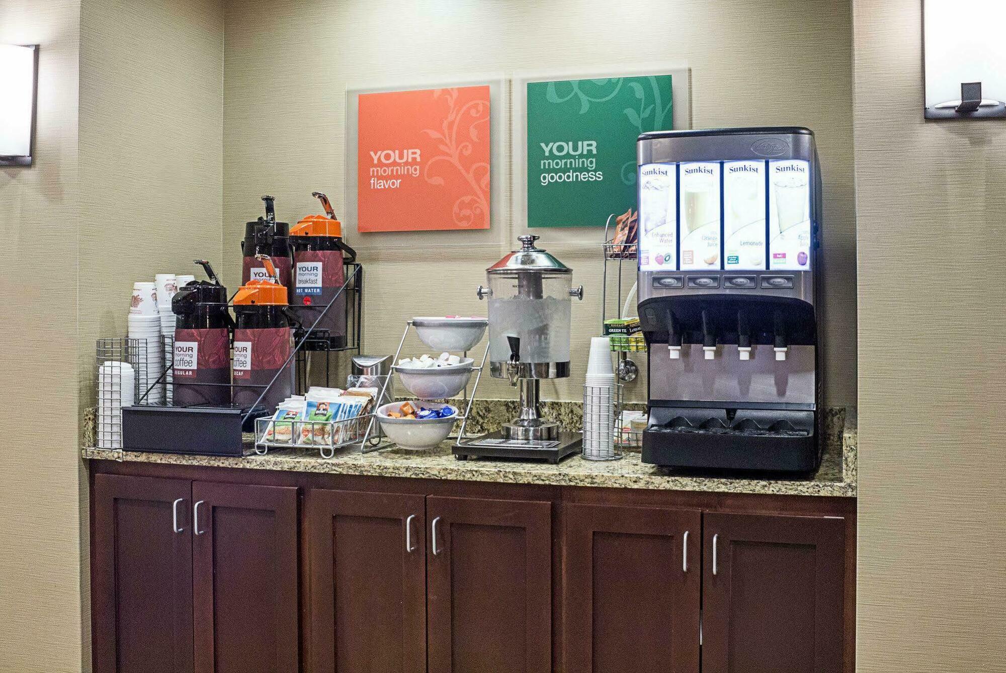 Comfort Suites Minot Luaran gambar
